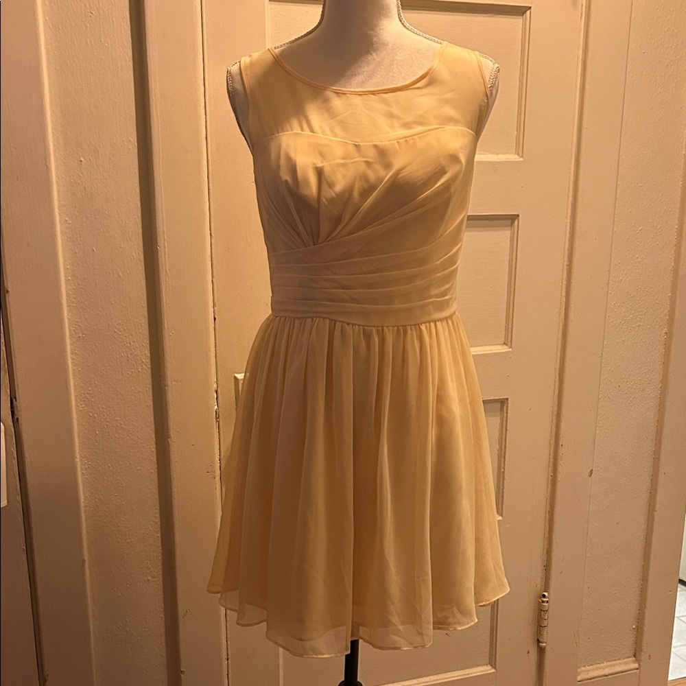 Elegant Alfred Angelo light yellow Sleeveless Dress